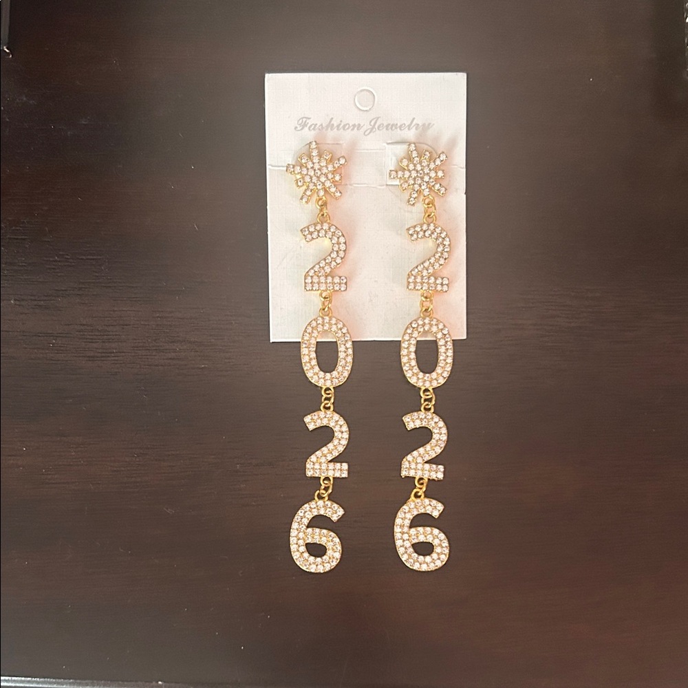 Fashion Jewelry Gold and White 2026 Earrings